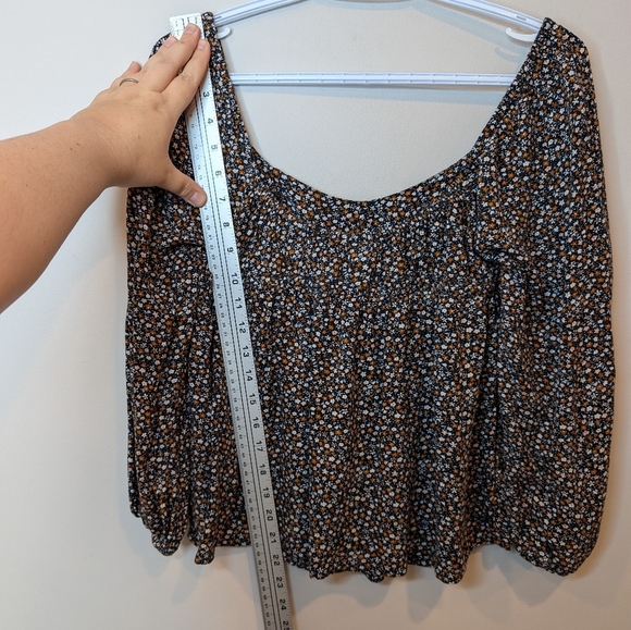 Volcom Women's Small 4/6 Black Floral Peasant Long Sleeve Flowy Top Cottagecore - Picture 6 of 8